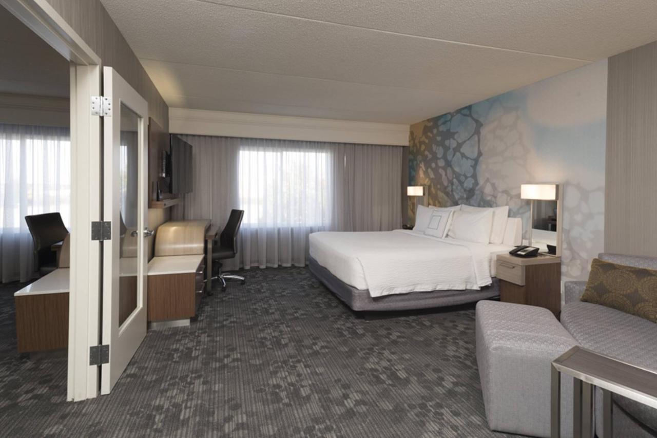 Courtyard By Marriott Toronto Vaughan Exterior foto