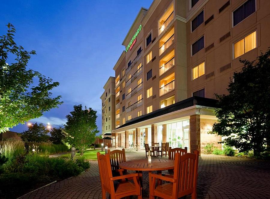 Courtyard By Marriott Toronto Vaughan Exterior foto