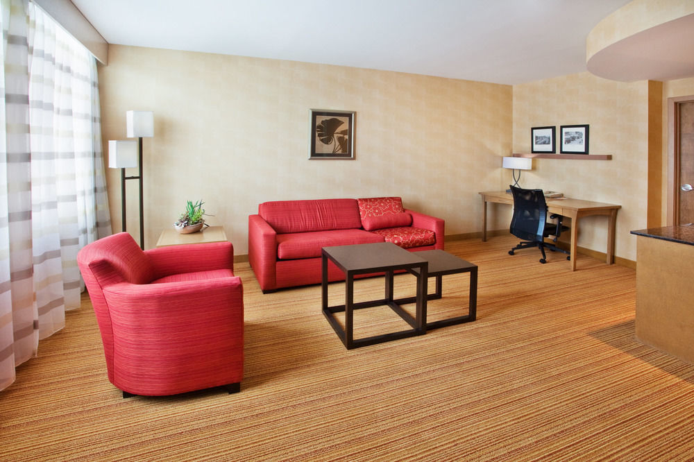 Courtyard By Marriott Toronto Vaughan Exterior foto